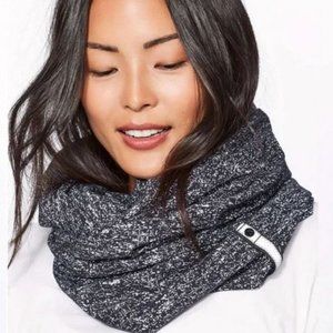 Lululemon Customizable Snap Vinyasa Scarf One Size Plum Yoga